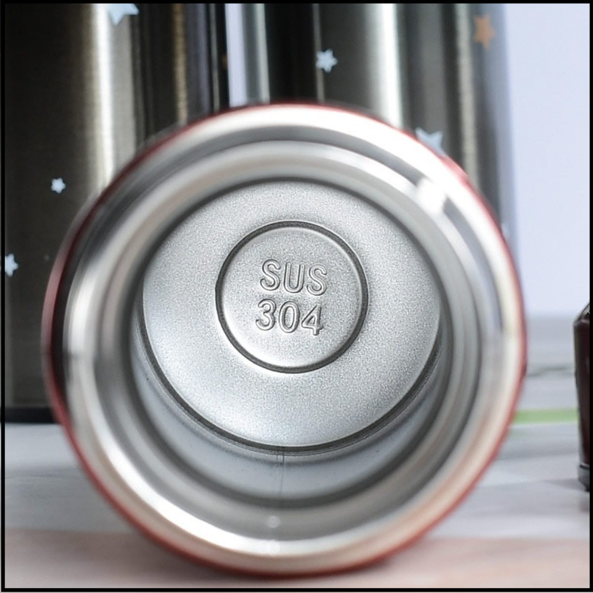 Smart LED Temperature Bottle 500ml – Hot & Cold Stainless Steel Vacuum Flask | Portable Star Design Thermos for Travel, Office & Gym